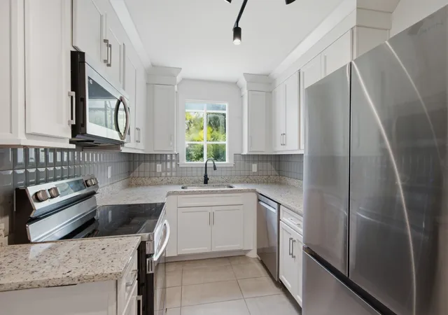 Photo 4 of Single family home for sale at 720 Groves Park Rd, Nashville, TN 37206 | MLS# 3515960 | Listing updated on 2026-09-14