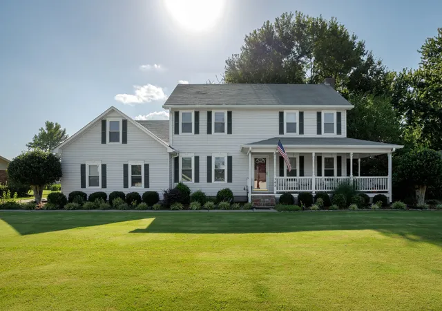 1st image of 103 Oakview St, Florence, AL 35633 | MLS# 3516112