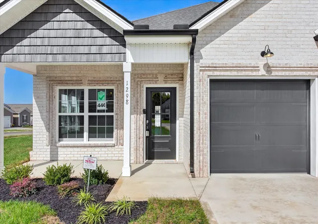 Photo 3 of Single family home for sale at 1298 Mourning Cloak Dr, Clarksville, TN 37043 | MLS# 3516067 | Listing updated on 2026-10-10