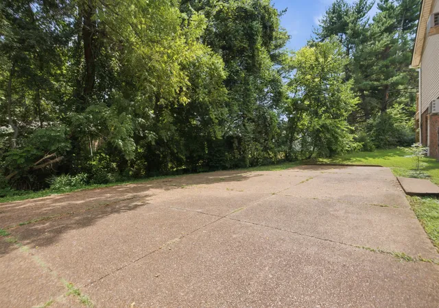 Photo 4 of Multi family home for sale at 473 Ellenwood Dr, Nashville, TN 37211 | MLS# 3518384 | Listing updated on 2026-10-01