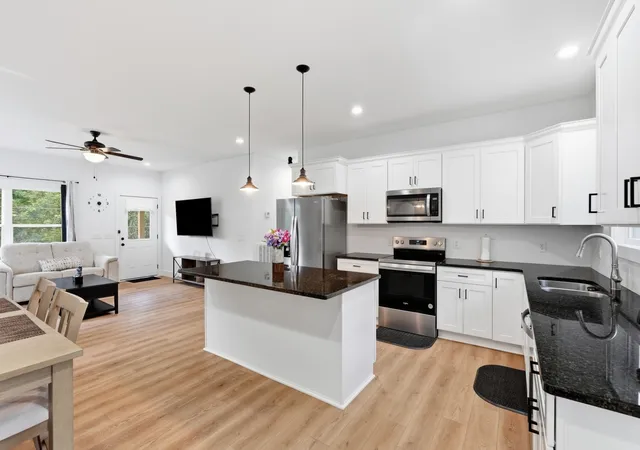 Photo 3 of Single family home for sale at 70 River Oaks Dr, Sparta, TN 38583 | MLS# 3516094 | Listing updated on 2026-10-01