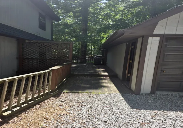 Photo 4 of Single family home for sale at 492 Lakeview St, Estill Springs, TN 37330 | MLS# 3516415 | Listing updated on 2026-08-21