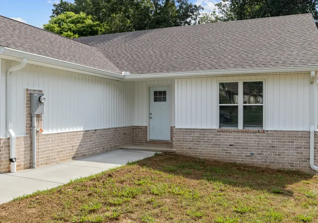 Photo 3 of Single family home for sale at 55 Hillcrest Dr, Bruceton, TN 38317 | MLS# 3518733 | Listing updated on 2026-08-20