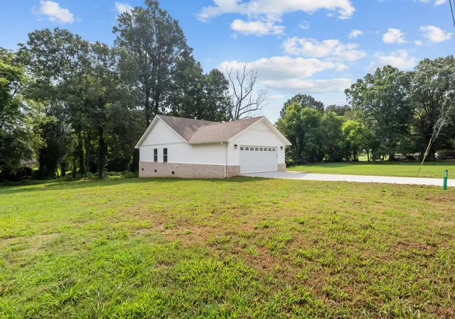 Photo 4 of Single family home for sale at 55 Hillcrest Dr, Bruceton, TN 38317 | MLS# 3518733 | Listing updated on 2026-08-20
