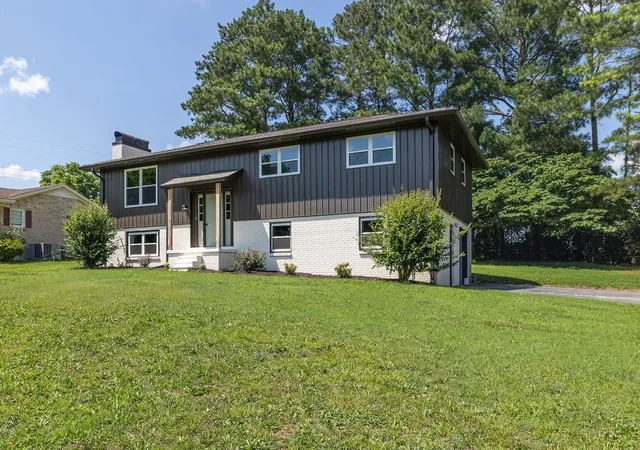 1st image of 1708 Deer Hollow Dr, Lawrenceburg, TN 38464 | MLS# 3516145