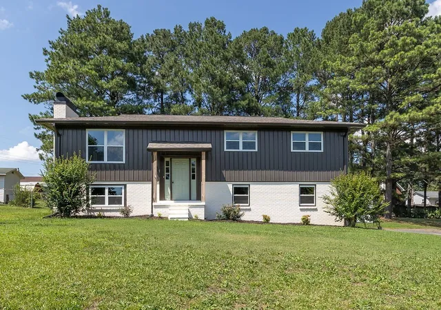 3rd image of 1708 Deer Hollow Dr, Lawrenceburg, TN 38464 | MLS# 3516145