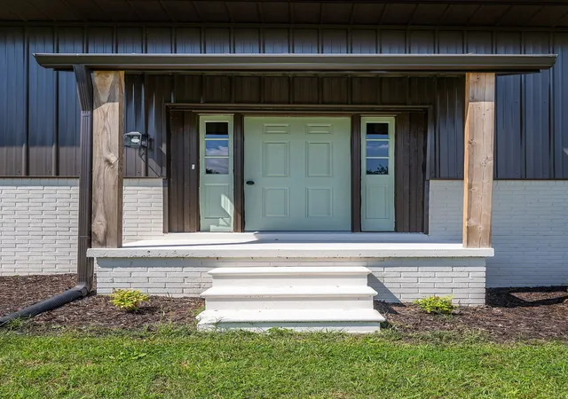 4th image of 1708 Deer Hollow Dr, Lawrenceburg, TN 38464 | MLS# 3516145