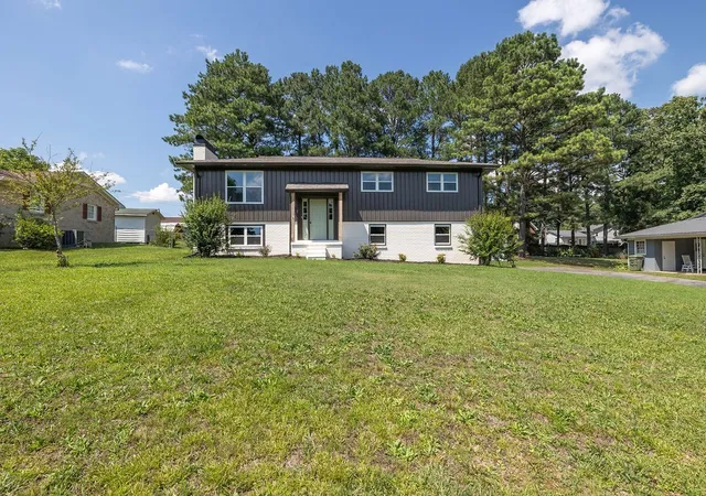 5th image of 1708 Deer Hollow Dr, Lawrenceburg, TN 38464 | MLS# 3516145