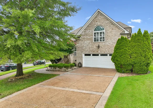 2nd image of 1027 Isaac Franklin Dr, Gallatin, TN 37066 | MLS# 3520415