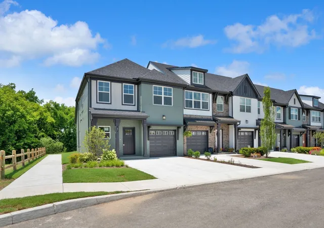 2nd image of 159 Rothwood Pvt Dr, Hendersonville, TN 37075 | MLS# 3516161
