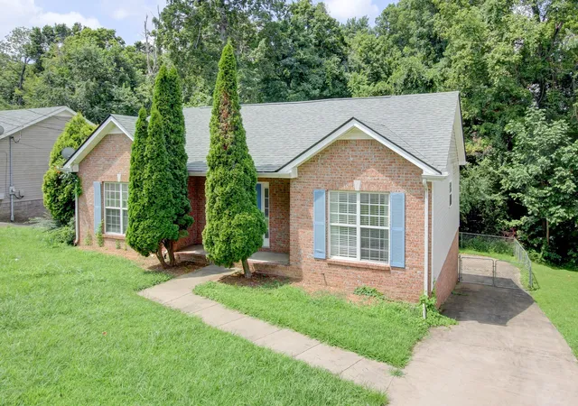 Photo 1 of Single family home for sale at 341 Brook Mead Dr, Clarksville, TN 37042 | MLS# 3526537 | Listing updated on 2026-10-16