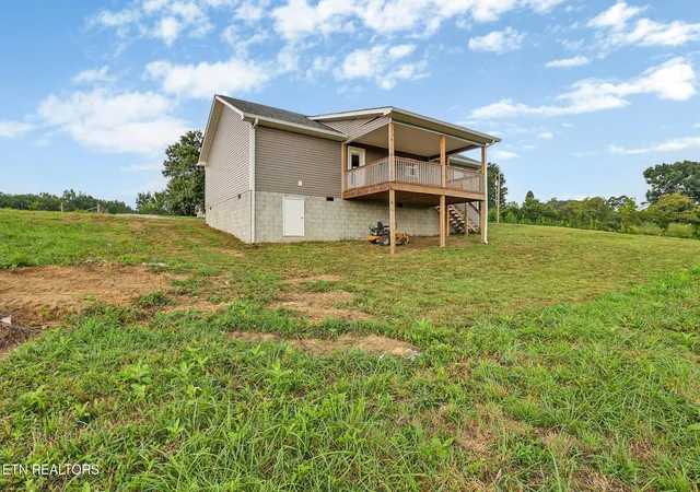 Photo 4 of Single family home for sale at 1081 Old Sunbright Rd, Jamestown, TN 38556 | MLS# 3516177 | Listing updated on 2026-08-20