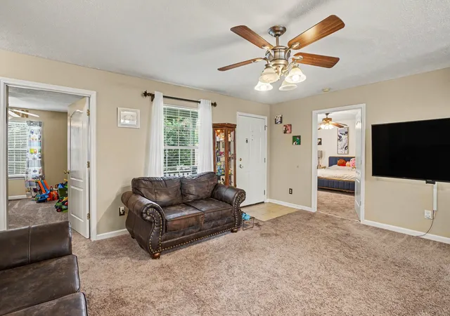 3rd image of 916 Creekview Dr, Columbia, TN 38401 | MLS# 3516203