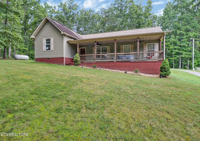 2nd image of 552 Robs Rd, Grimsley, TN 38565 | MLS# 3516198