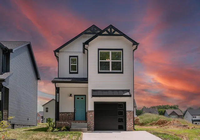 Photo 1 of Single family home for sale at 624 Southern Pass Run, Clarksville, TN 37043 | MLS# 3527231 | Listing updated on 2026-08-27