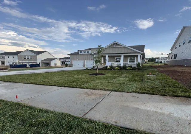 Photo 3 of Single family home for sale at 5205 Fairhaven Ct N, Thompsons Station, TN 37179 | MLS# 3516292 | Listing updated on 2026-10-04