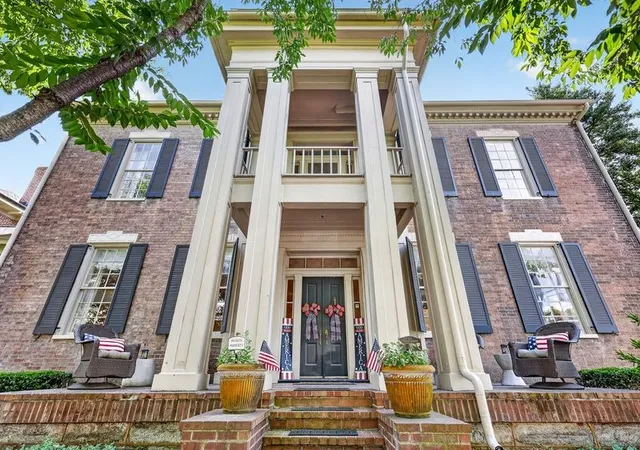 Photo 1 of Single family home for sale at 137 3rd Avenue N, Franklin, TN 37064 | MLS# 3529890 | Listing updated on 2026-09-06
