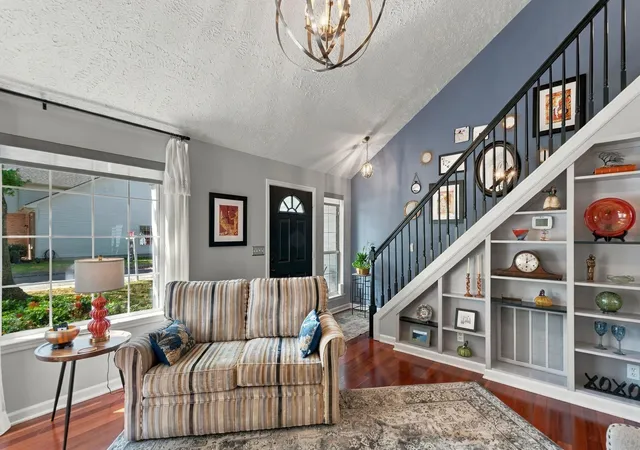 Photo 3 of Single family home for sale at 818 Brandyleigh Ct, Franklin, TN 37069 | MLS# 3520285 | Listing updated on 2026-10-09
