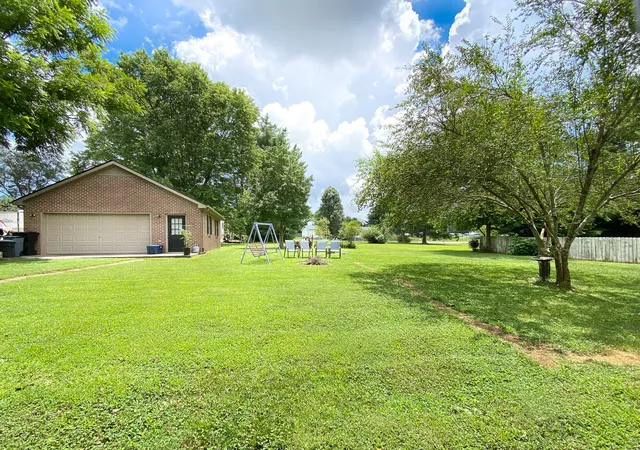 Photo 3 of Single family home for sale at 120 Mortons Lake Rd, Manchester, TN 37355 | MLS# 3599460 | Listing updated on 2026-09-30