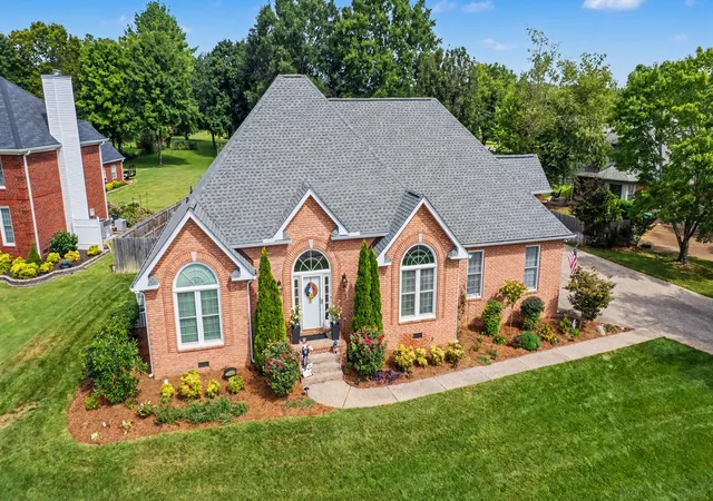 Photo 2 of Single family home for sale at 1205 Woodvale Dr, Mount Juliet, TN 37122 | MLS# 3527021 | Listing updated on 2026-08-30