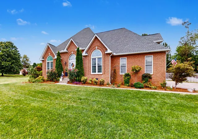 Photo 4 of Single family home for sale at 1205 Woodvale Dr, Mount Juliet, TN 37122 | MLS# 3527021 | Listing updated on 2026-08-30
