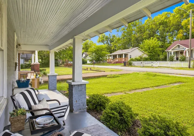 Photo 3 of Single family home for sale at 2307 Saint Louis St, Nashville, TN 37208 | MLS# 3516333 | Listing updated on 2026-08-26