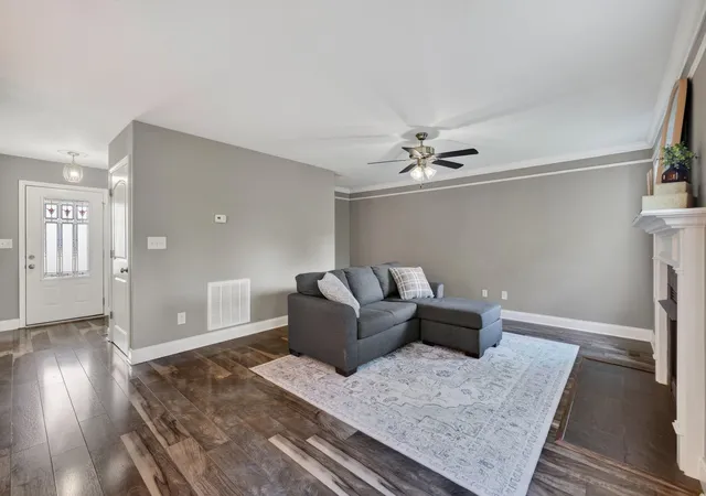 Photo 2 of Single family home for sale at 143 Sycamore Hl Dr, Clarksville, TN 37042 | MLS# 3518400 | Listing updated on 2026-10-29