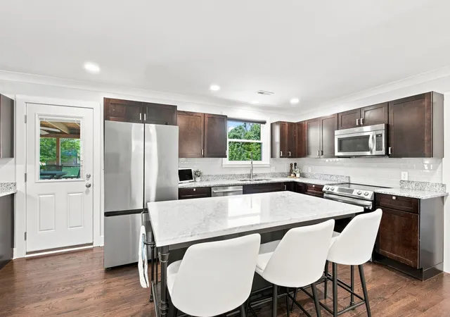 Photo 3 of Single family home for sale at 6314 Saint Henry Dr, Nashville, TN 37205 | MLS# 3516475 | Listing updated on 2026-08-30