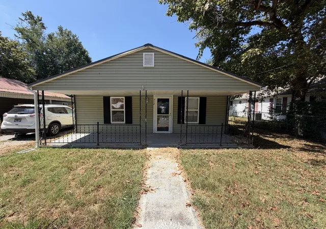 1st image of 312 Gentry St, Tullahoma, TN 37388 | MLS# 3516320
