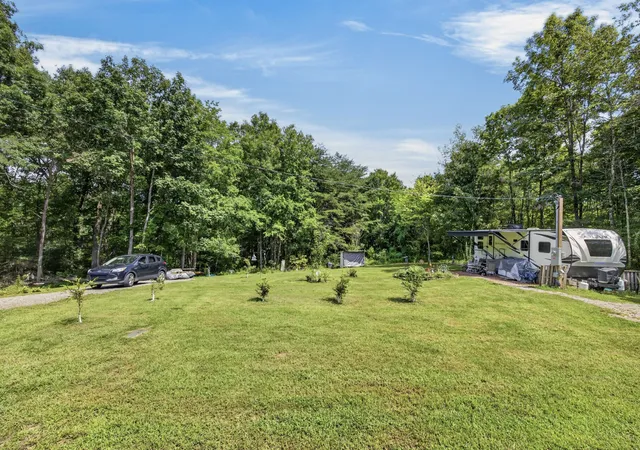 Photo 3 of Sale Pending at 341 Dwyer Dr, Crossville, TN 38572 | MLS# 3519340 | Listing updated on 2026-08-27