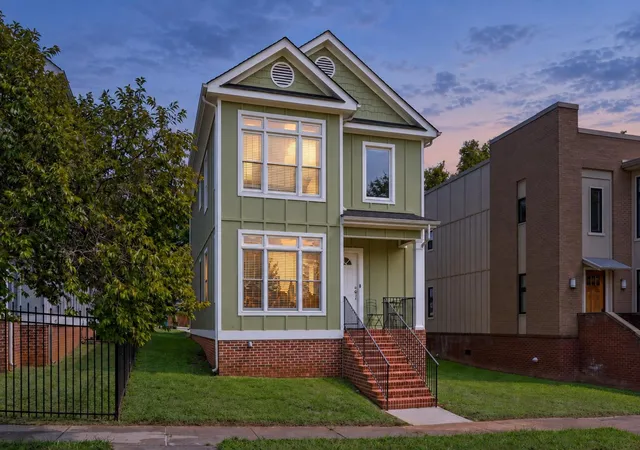 Single family home for sale at 909 Wall St, Chattanooga, TN 37403 | MLS# 3516352
