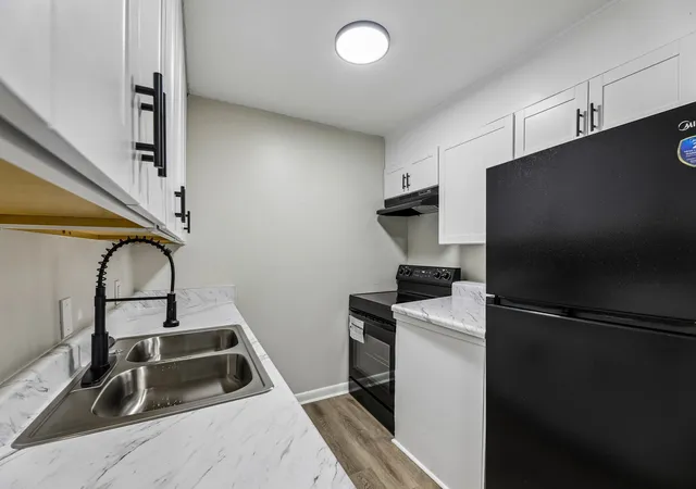 Photo 3 of Condo for sale at 550 Harding Pl #F116, Nashville, TN 37211 | MLS# 3518386 | Listing updated on 2026-09-16