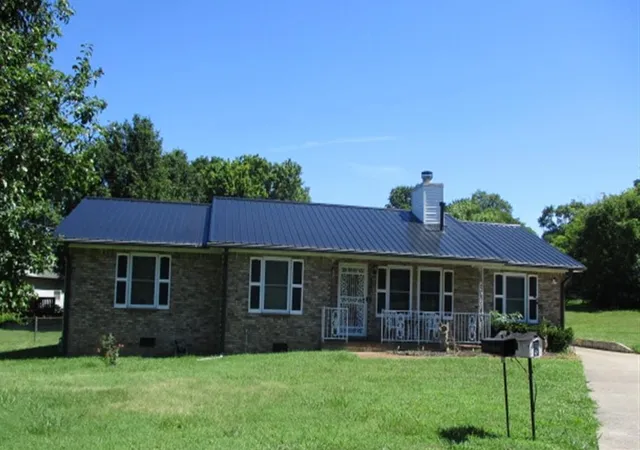 Photo 1 of Single family home for sale at 1404 Navaho Ct, Nashville, TN 37207 | MLS# 3516384 | Listing updated on 2026-09-18