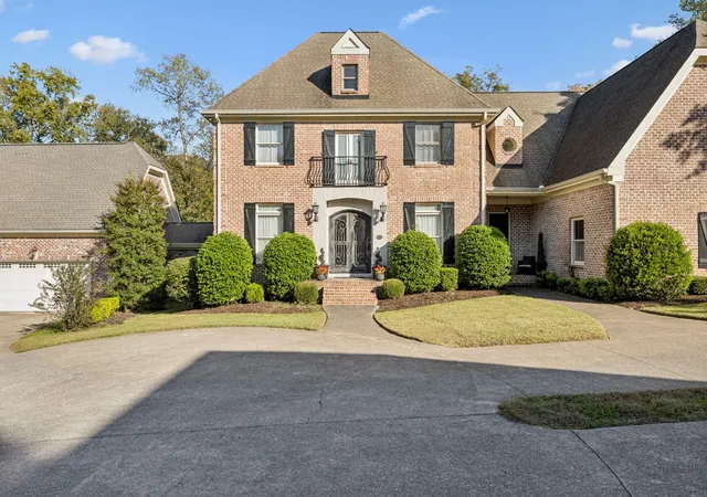 Photo 3 of Townhouse for sale at 2006A Galbraith Dr, Nashville, TN 37215 | MLS# 3521070 | Listing updated on 2026-09-18