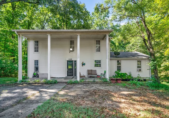 2nd image of 1218 Spring St, Dover, TN 37058 | MLS# 3516411
