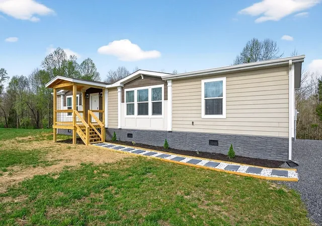 2nd image of 297 Martin Ridge Ln, Gainesboro, TN 38562 | MLS# 3516385