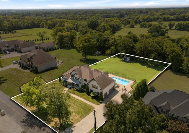 2nd image of 868 Douglas Bnd Rd, Gallatin, TN 37066 | MLS# 3519155