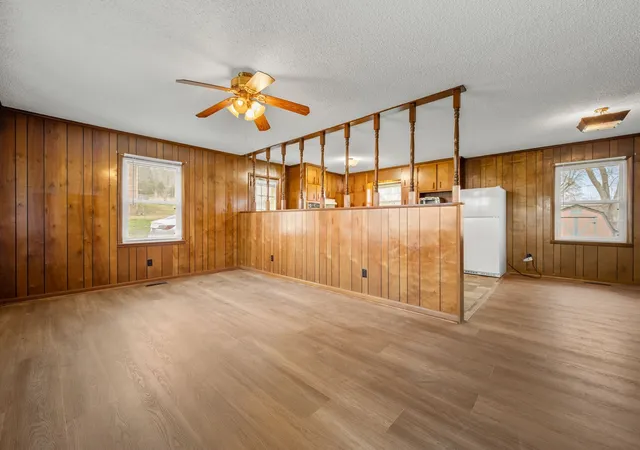 Photo 3 of Single family home for sale at 210 Lee Ave, Woodbury, TN 37190 | MLS# 3516414 | Listing updated on 2026-08-20