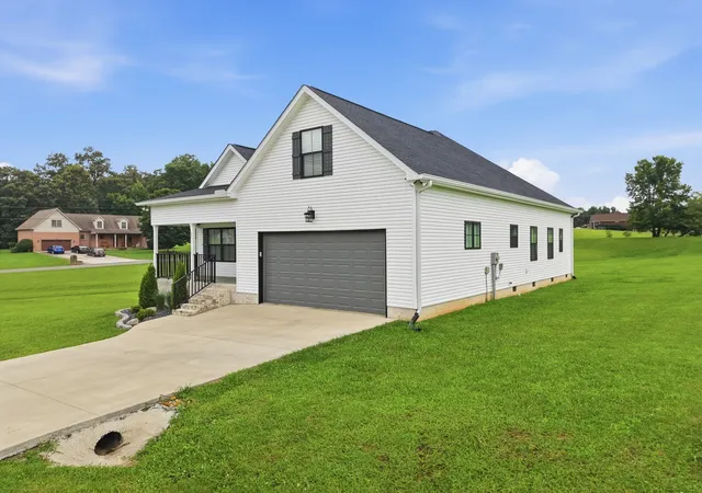 2nd image of 35 Monica St, Mc Minnville, TN 37110 | MLS# 3516420