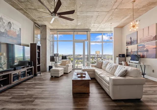 1st image of 700 12th Ave S #1206, Nashville, TN 37203 | MLS# 3519190