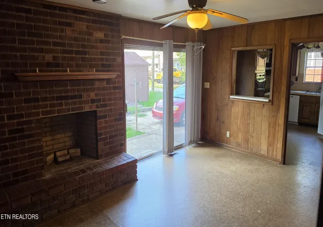 image of 214 Chestnut St, Sweetwater, TN 37874 | MLS# 3516666