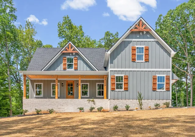 Photo 1 of Single family home for sale at 3501 Shadowbend Ln, Clarksville, TN 37043 | MLS# 3526577 | Listing updated on 2026-09-02