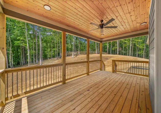 Photo 2 of Single family home for sale at 3501 Shadowbend Ln, Clarksville, TN 37043 | MLS# 3526577 | Listing updated on 2026-09-02