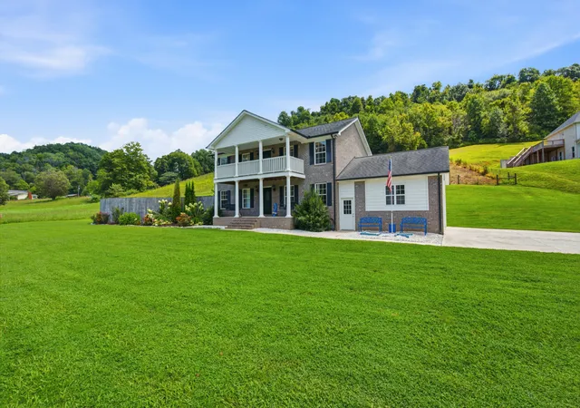 Photo 2 of Single family home for sale at 4736 Gossburg Rd, Beechgrove, TN 37018 | MLS# 3516512 | Listing updated on 2026-10-02