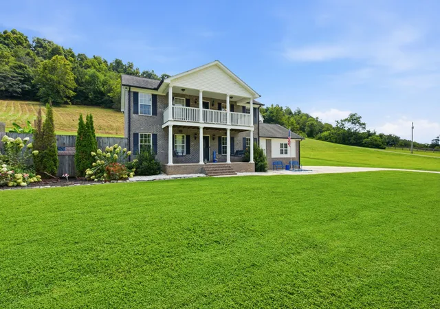 Photo 3 of Single family home for sale at 4736 Gossburg Rd, Beechgrove, TN 37018 | MLS# 3516512 | Listing updated on 2026-10-02