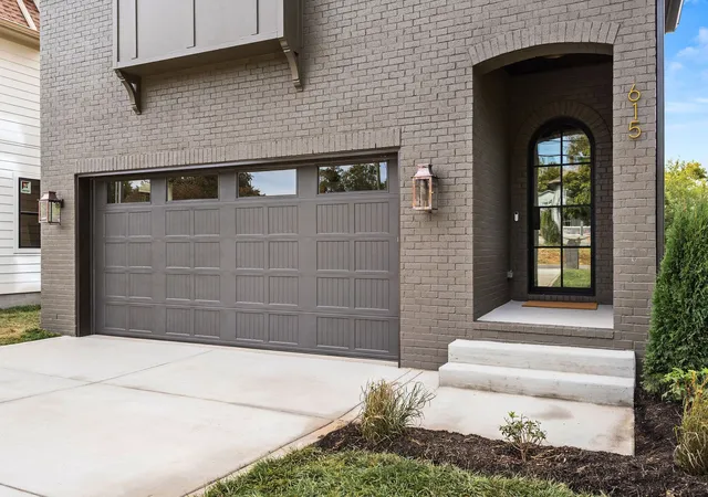 Photo 2 of Single family home for sale at 615 Rosebank Ave, Nashville, TN 37206 | MLS# 3519048 | Listing updated on 2026-10-14
