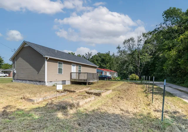 25th image of 527 W 4th Ave, Hohenwald, TN 38462 | MLS# 3516521