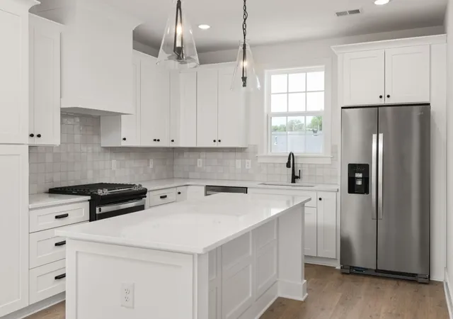 Photo 3 of Single family home for sale at 504 Edwin St, Nashville, TN 37207 | MLS# 3516500 | Listing updated on 2026-10-02