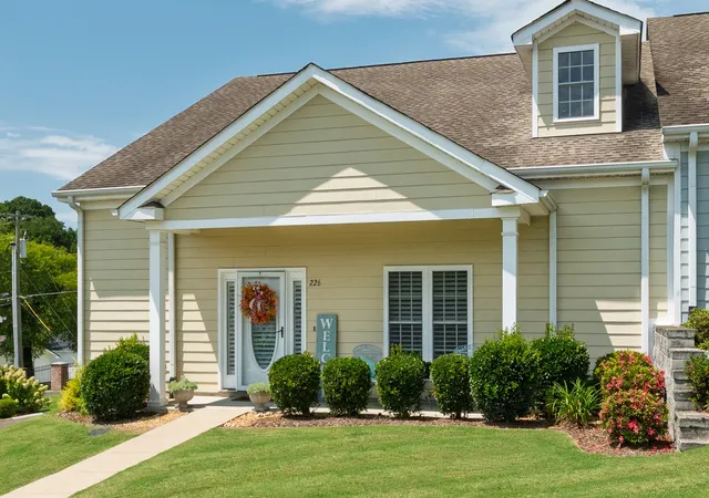 2nd image of 226 James Longstreet Blvd, Fayetteville, TN 37334 | MLS# 3520690