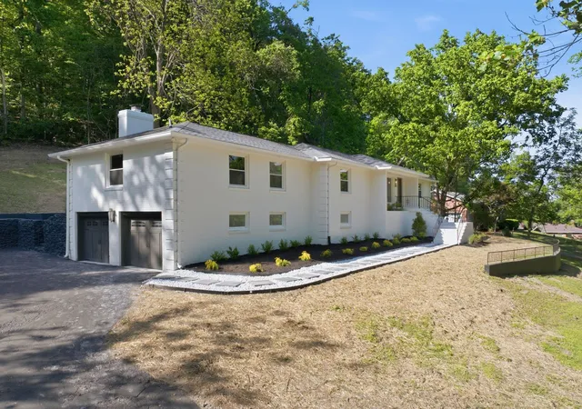 3rd image of 6538 Rolling Fork Dr, Nashville, TN 37205 | MLS# 3516541